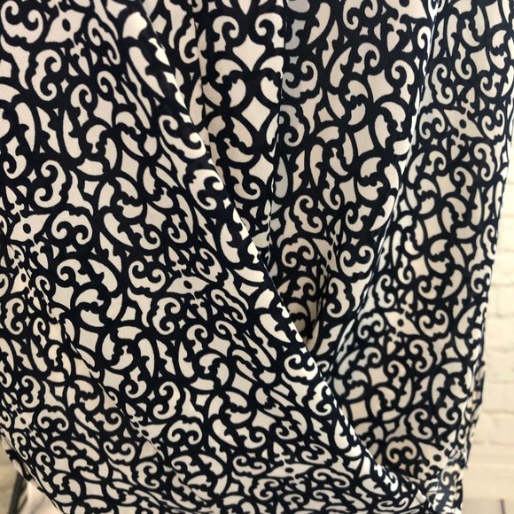 Laundry Navy & Ivory Print Sleeveless Top, Size M - Picture 4 of 7